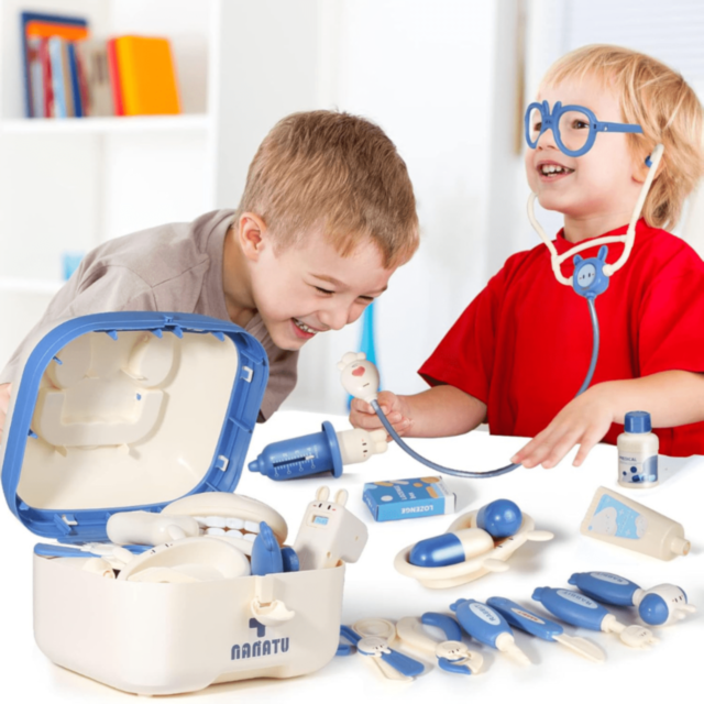 Set doctor pentru copii cu valiză și accesorii, 12 piese 