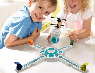 Dronă Zburătoare cu Platformă de Lansare și Mod Competitiv | image