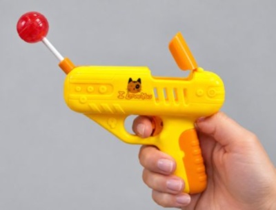 Pistol de jucărie cu acadea retractabilă și două accesorii | image