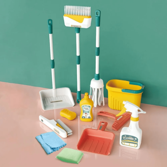 Set Jucărie de Curățenie Clean Time – Mop, Găleată și Accesorii pentru Copii