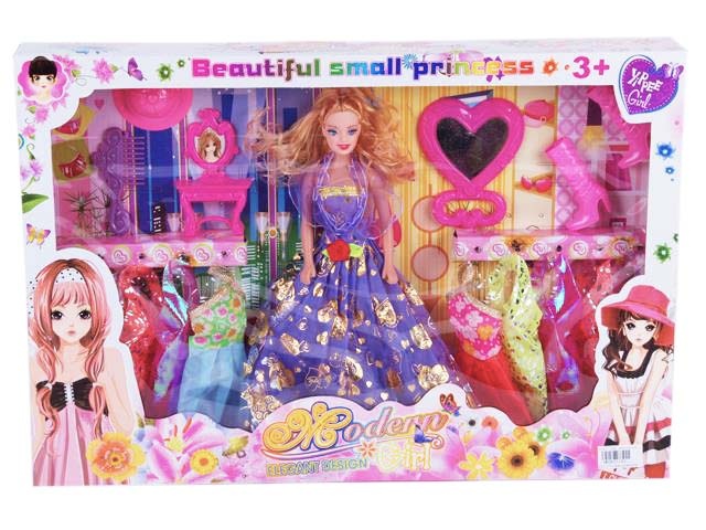 Barbie cu 8 Ținute, Încălțăminte și Oglindă