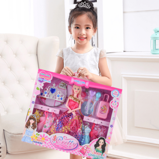 Păpușă cu Rochii Colorate și Accesorii Prințesă (culori rochii aleatorii)