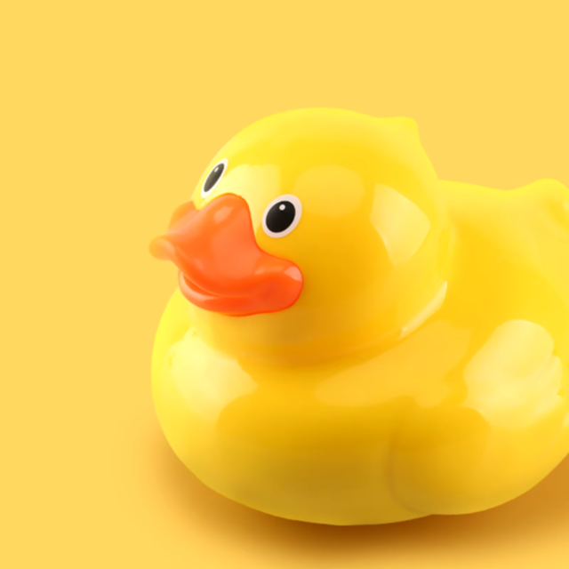 Rața jucărie pentru baie cu înot automat