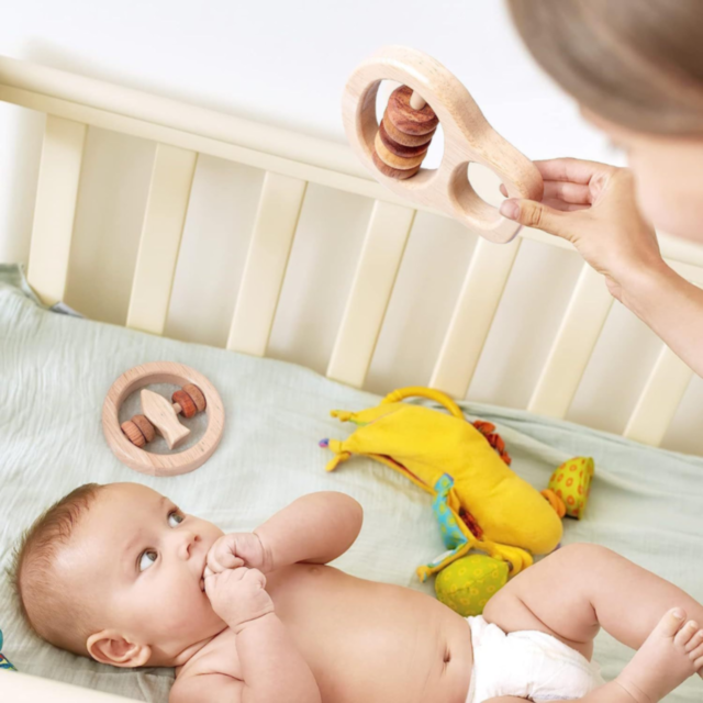 Set 8 Jucării Montessori din Lemn Natural pentru Bebeluși