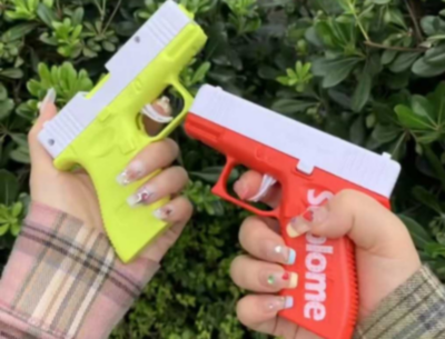Pistol cu Apă Compact pentru Copii – Design Modern, 13 cm (culoare aleatorie)  | image