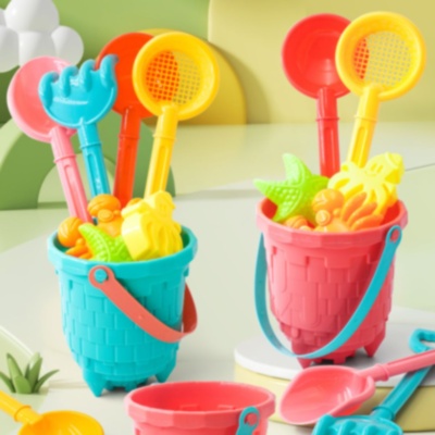 Set Plajă Copii – Găletușă Texturată cu Unelte și Forme Nisip (culoare aleatorie) | image