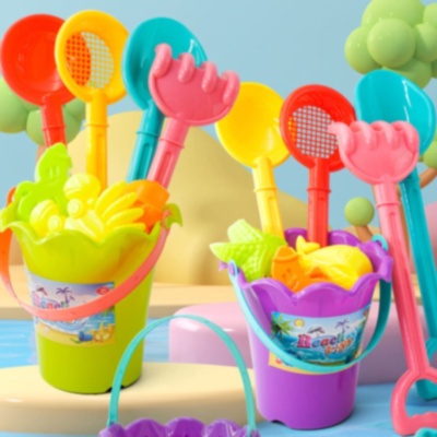 Set Jucării de Plajă – Găletușă cu Unelte Colorate și Forme Marine (culoare aleatorie) | image