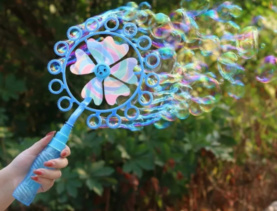 Baghetă pentru baloane de săpun cu elice (culoare aleatorie) | image