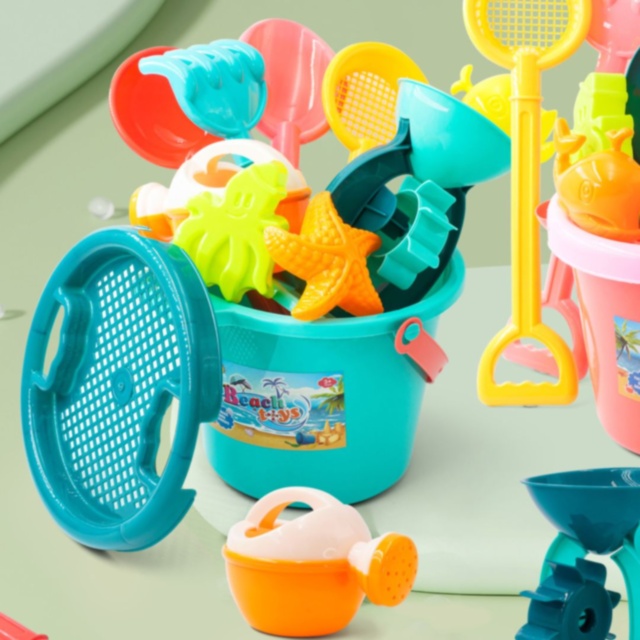 Set Mare de Plajă cu Găletușă, Roată de Apă și Forme Marine (culoare aleatorie)