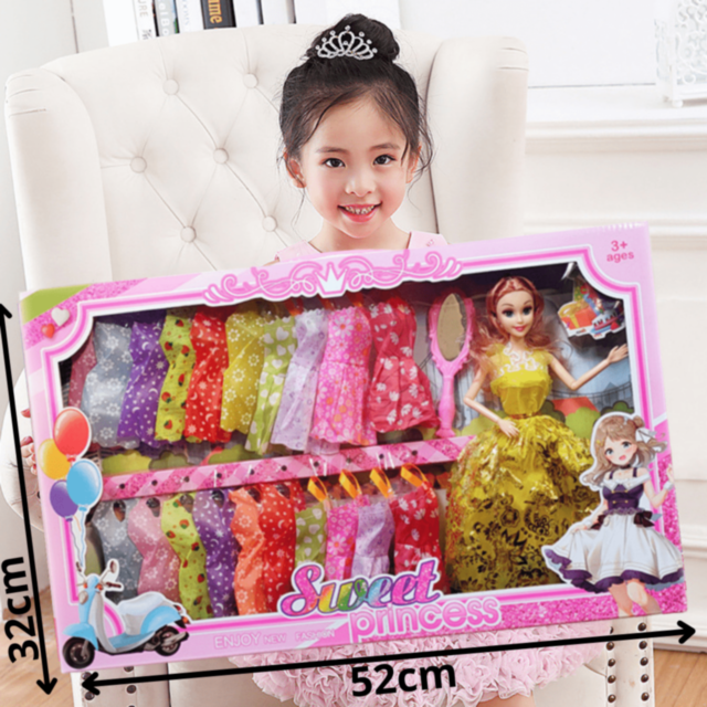 Păpușă Sweet Princess Set Rochii Fashion Colorate (culori rochii aleatorii)