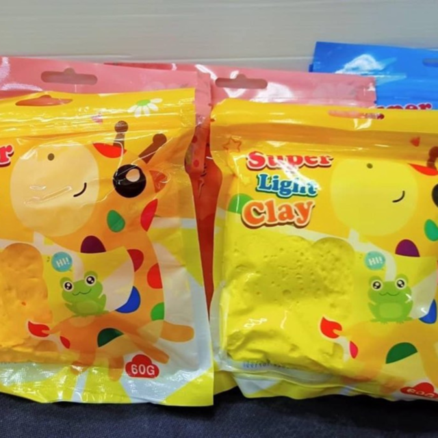 1buc. Pastă Modelatoare Super Ușoară pentru Copii – Culoare aleatorie