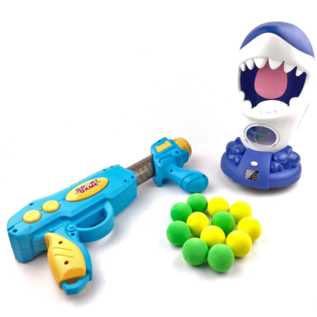 Joc interactiv de tras cu arma și rechin țintă