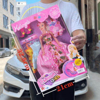 Păpușă Fashion Girl cu Rochii și Accesorii | image