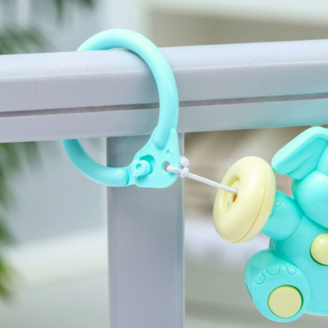 Lanț Zornăitor Elefanți pentru Bebeluși (culoare aleatorie)