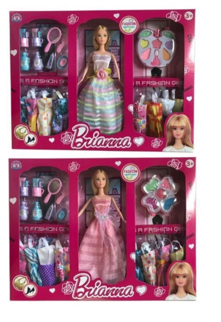 Barbie cu 8 Ținute și Machiaj