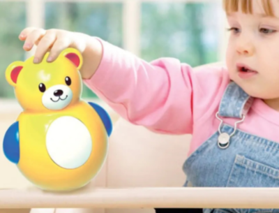 Jucărie interactivă bebe cu muzică și lumini (model aleatoriu) | image